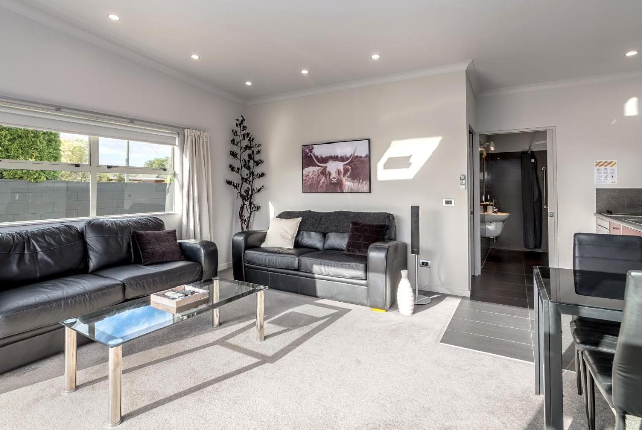Villa Two Four Cologne Martinborough Exterior foto