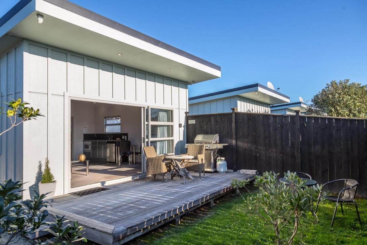 Villa Two Four Cologne Martinborough Exterior foto
