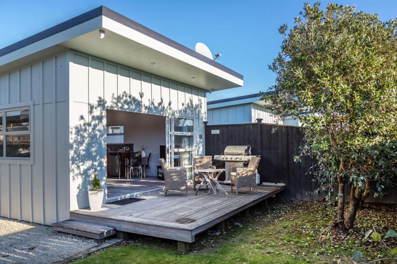 Villa Two Four Cologne Martinborough Exterior foto