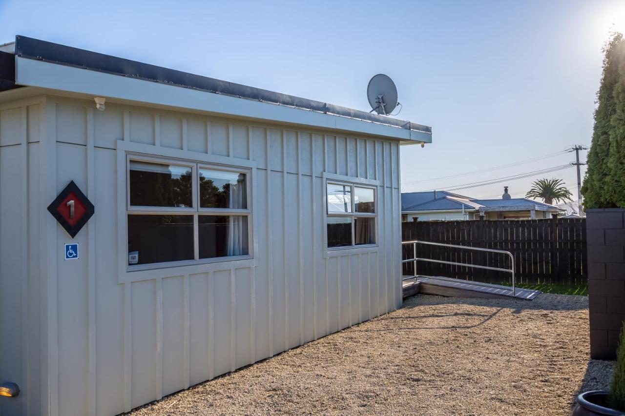 Villa Two Four Cologne Martinborough Exterior foto