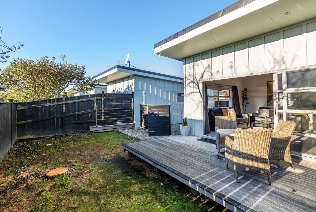 Villa Two Four Cologne Martinborough Exterior foto